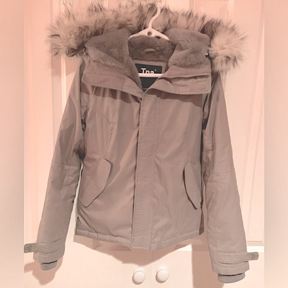 TNA New Summit Jacket from Aritzia … like new! - Picture 1 of 16